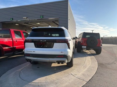 Used 2025 Chevrolet Traverse Z71 w/ Driver Confidence Package image 10