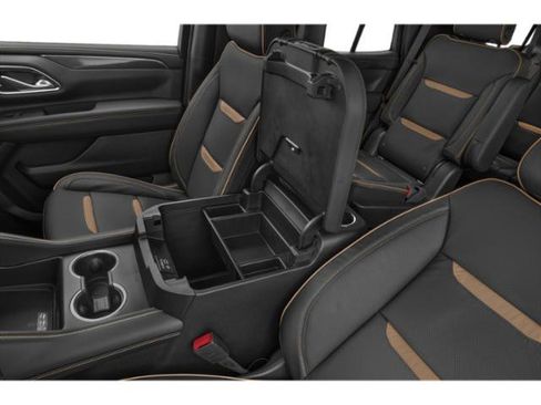 Used 2024 GMC Yukon AT4 w/ Technology Package image 17