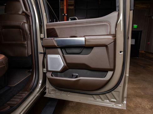 Used 2026 Ford F250 King Ranch w/ Chrome Package image 39