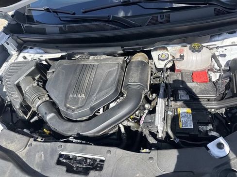 Used 2025 GMC Acadia Denali w/ Super Cruise Package FWD image 9