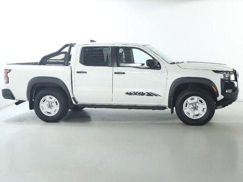 Certified 2024 Nissan Frontier SV w/ Hardbody Edition AWD/4WD image 11