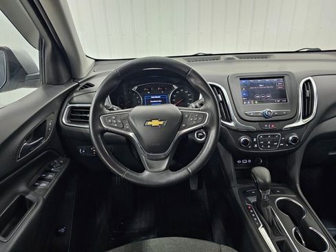 Used 2022 Chevrolet Equinox LT image 18