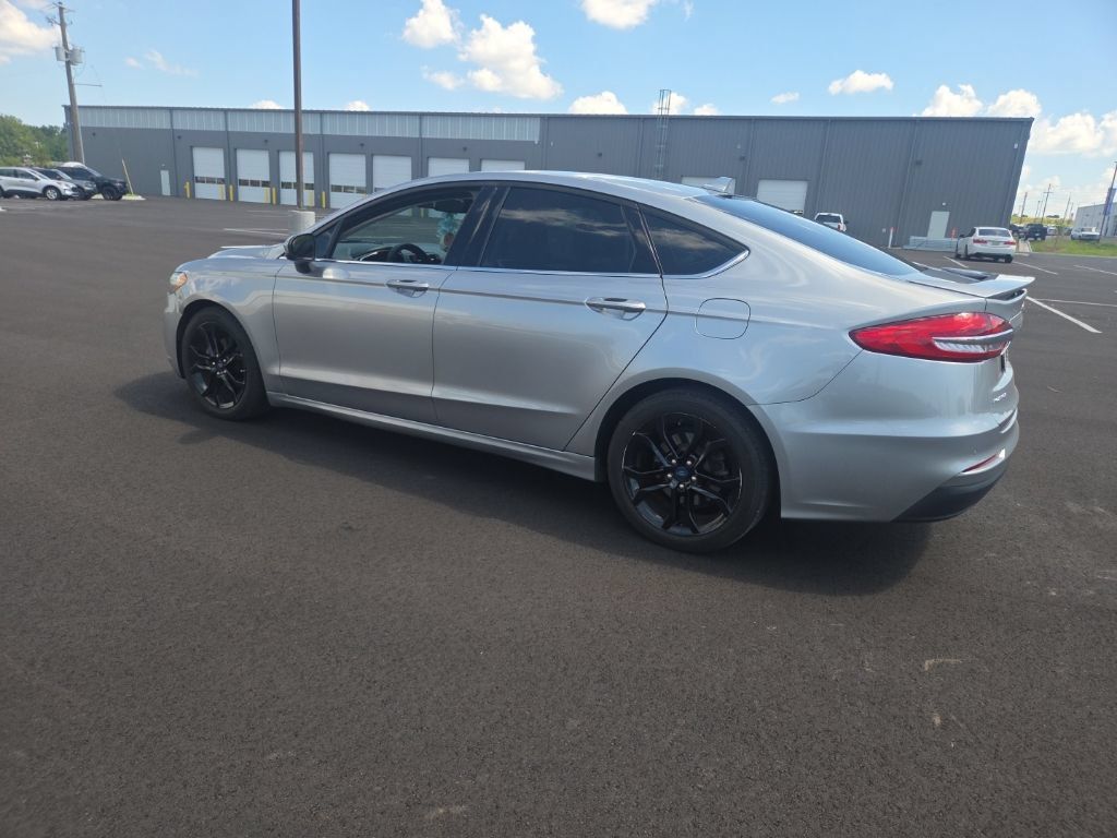 Used 2020 Ford Fusion SE w/ Equipment Group 151A FWD image 10