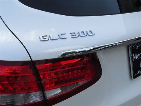 Used 2019 Mercedes-Benz GLC 300 4MATIC image 27