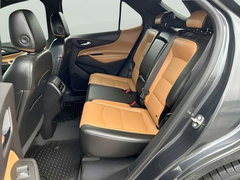 Used 2018 Chevrolet Equinox Premier image 15