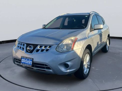 Used 2013 Nissan Rogue SV image 1