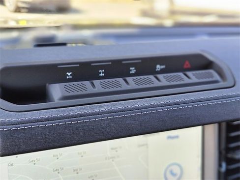 New 2025 Ford Bronco Outer Banks w/ Sasquatch Package image 29