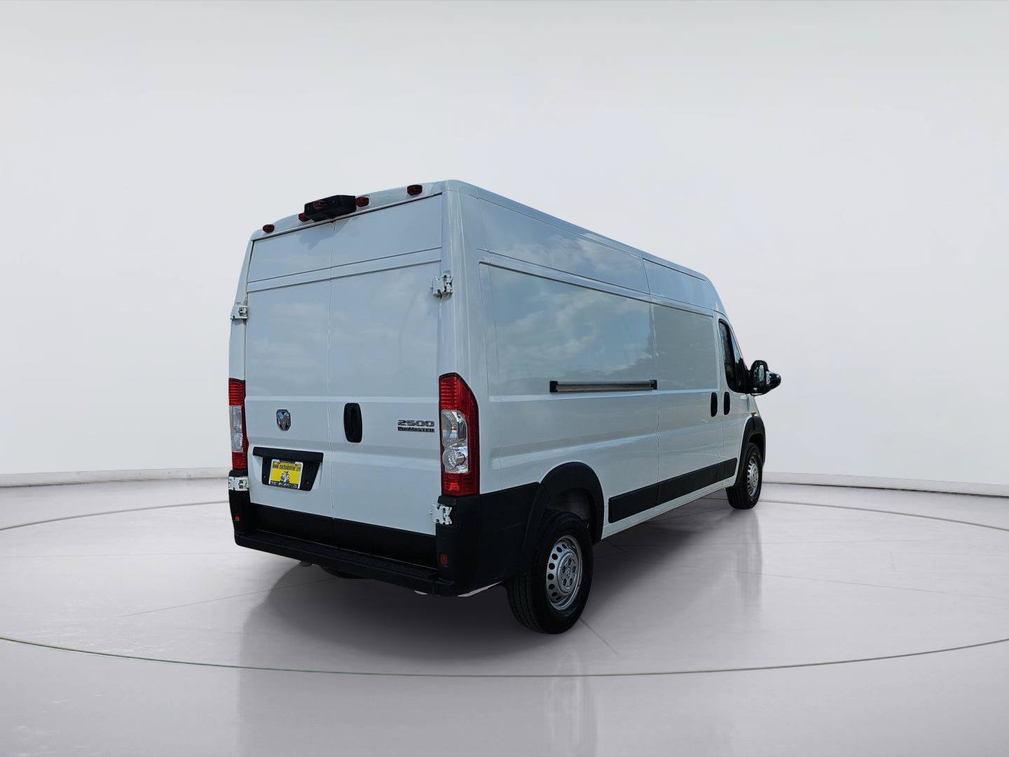Used 2025 RAM ProMaster 2500 w/ Convenience Group FWD image 5