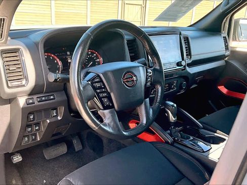 Used 2023 Nissan Frontier PRO-4X w/ Pro Convenience Package image 17