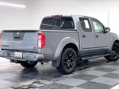 Used 2018 Nissan Frontier SV w/ Value Truck Package image 13