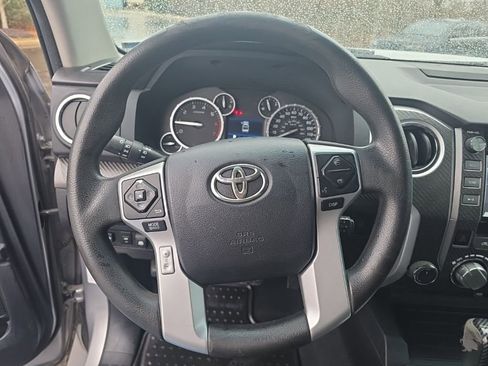 Used 2015 Toyota Tundra SR5 w/ SR5 Upgrade Package image 24