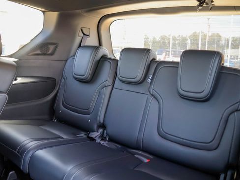 New 2026 Nissan Armada PRO-4X AWD/4WD image 9