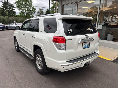 Used 2012 Toyota 4Runner SR5 w/ Premium Pkg w/3rd Row Seat AWD/4WD image 3