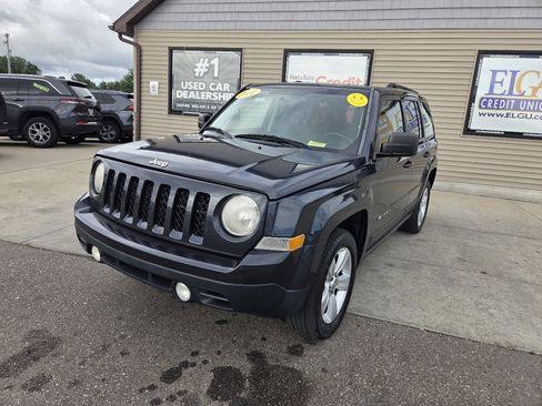 Used 2014 Jeep Patriot Latitude image 1