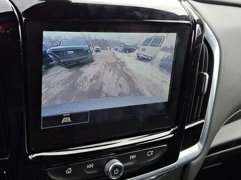 Used 2023 Chevrolet Traverse LT image 22