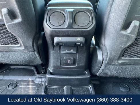 Used 2018 Jeep Wrangler Unlimited Rubicon image 12