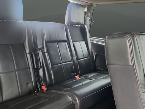 Used 2012 Lincoln Navigator 4WD image 28