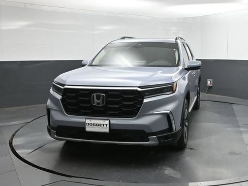 Certified 2023 Honda Pilot Touring image 5