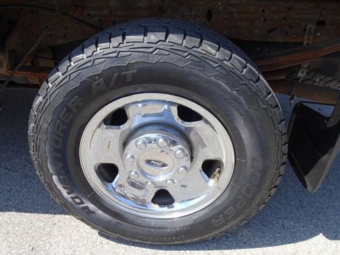 Used 2005 Ford F250 XLT AWD/4WD image 13