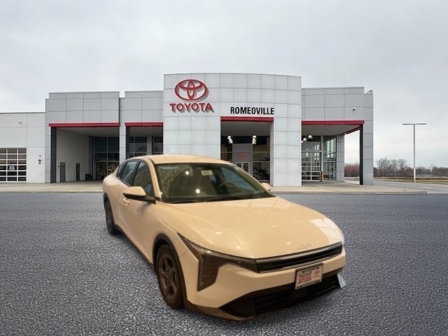 Used 2025 Kia K4 FWD image 1