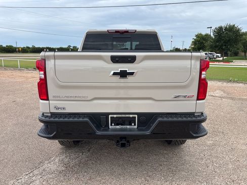 New 2026 Chevrolet Silverado 1500 ZR2 AWD/4WD image 5
