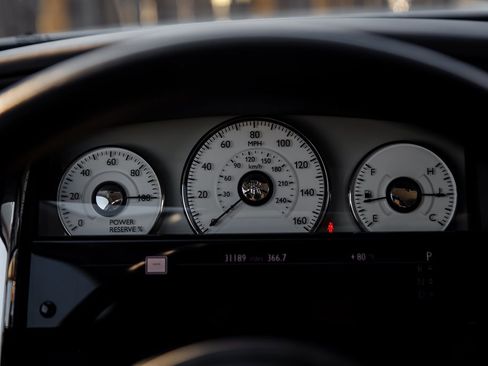 Used 2014 Rolls-Royce Ghost image 23