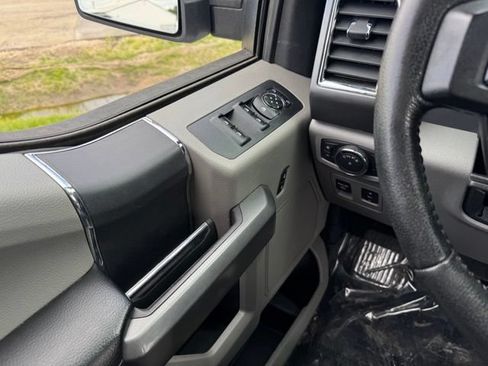 Used 2016 Ford F150 XLT w/ Equipment Group 301A Mid AWD/4WD image 28