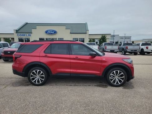 Used 2025 Ford Explorer ST-Line AWD/4WD image 22