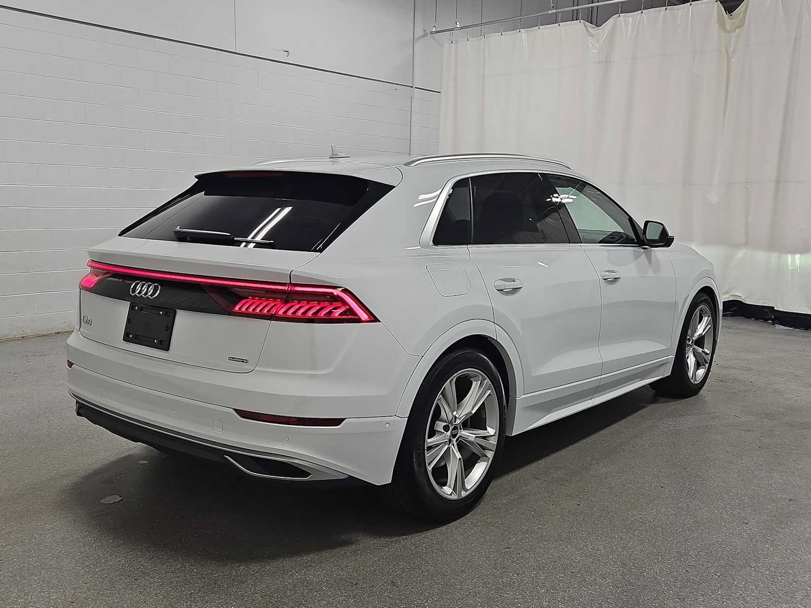 Used 2023 Audi Q8 Prestige AWD/4WD image 9