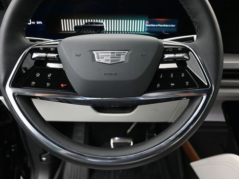 Used 2026 Cadillac Vistiq Luxury w/ LPO, Floor Liner Package image 20