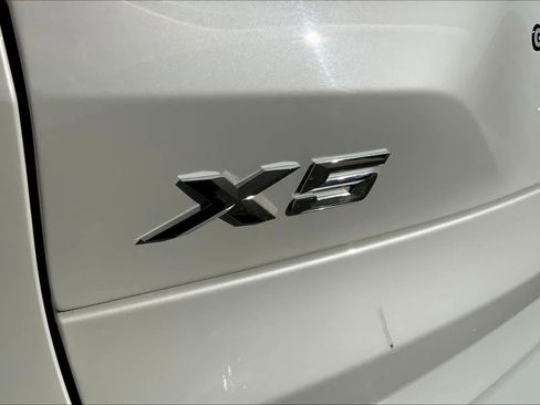 Used 2023 BMW X5 xDrive40i w/ M Sport Package image 9