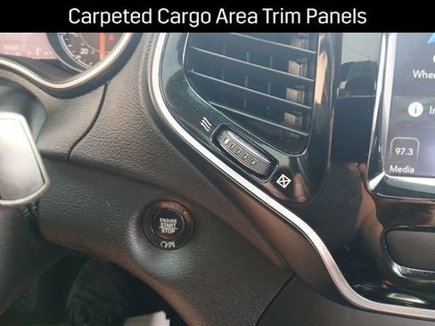 Used 2019 Jeep Cherokee Limited w/ Luxury Group image 18