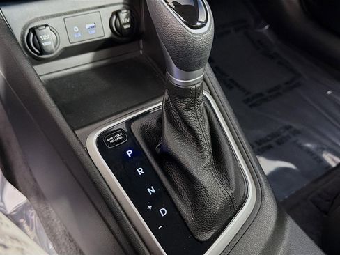 Certified 2022 Hyundai Accent SE image 17