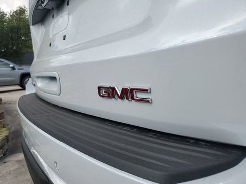 New 2026 GMC Yukon Denali w/ Denali Reserve Package AWD/4WD image 7