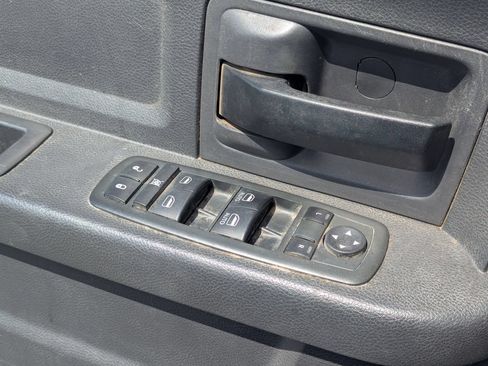 Used 2011 RAM 1500 ST w/ SXT Appearance Group AWD/4WD image 16