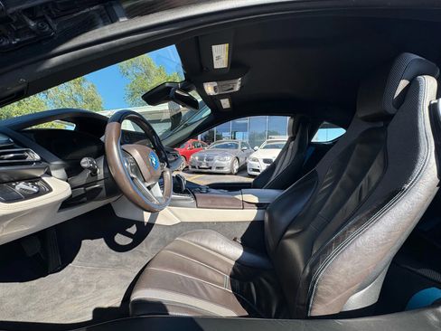 Used 2017 BMW i8 image 12
