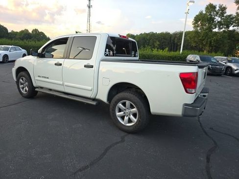 Used 2013 Nissan Titan SV AWD/4WD image 8
