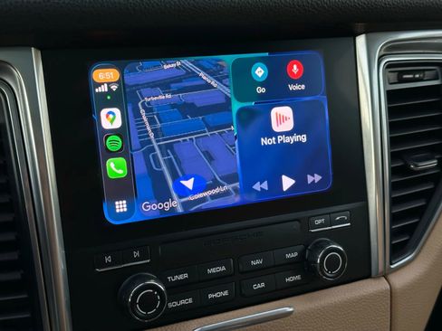 Used 2017 Porsche Macan S image 39