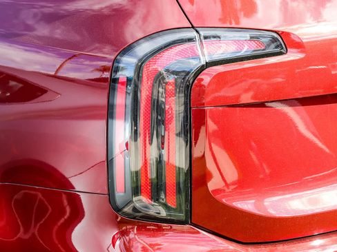 Used 2024 Kia Telluride SX Prestige image 9