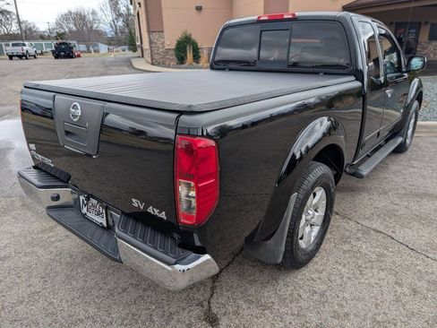 Used 2012 Nissan Frontier SV image 9