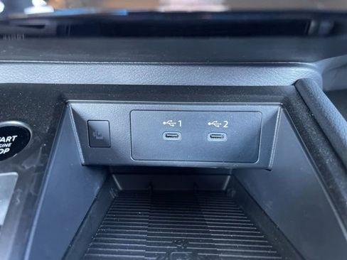 New 2025 Nissan Kicks SR image 23