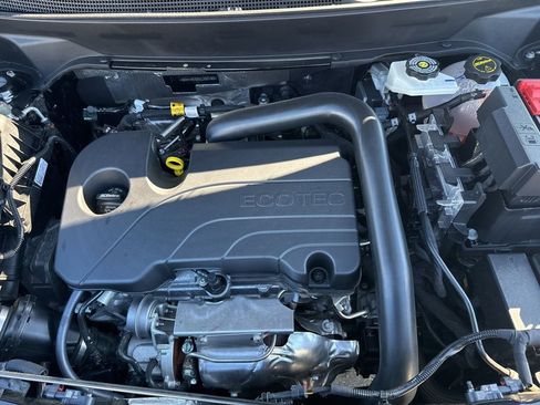 Used 2025 Chevrolet Equinox LT image 35