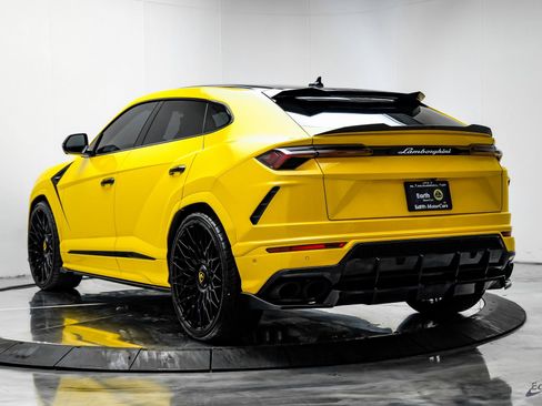 Used 2021 Lamborghini Urus image 10