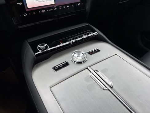 New 2026 Lincoln Navigator Reserve w/ Jet Appearance Package AWD/4WD image 30