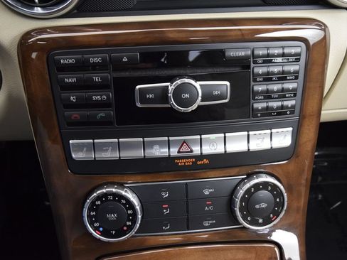 Used 2016 Mercedes-Benz SLK 300 image 25