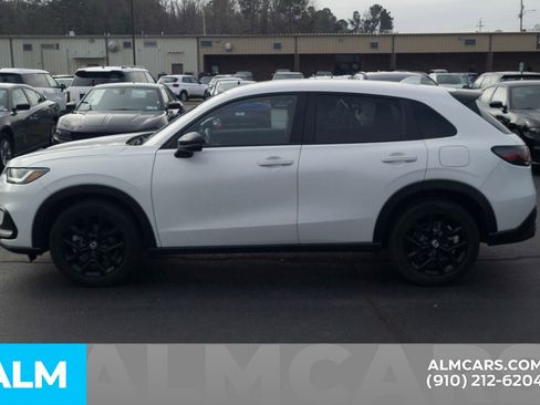 Used 2023 Honda HR-V Sport image 10