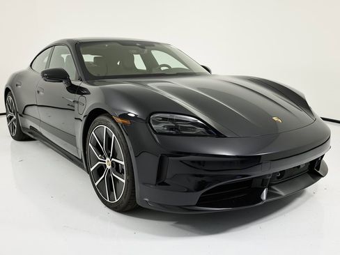 New 2026 Porsche Taycan 4 image 9