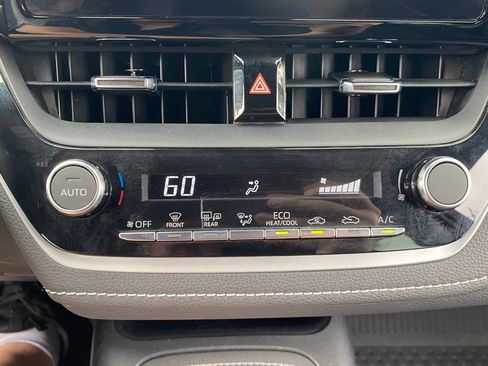 Used 2023 Toyota Corolla SE FWD image 30