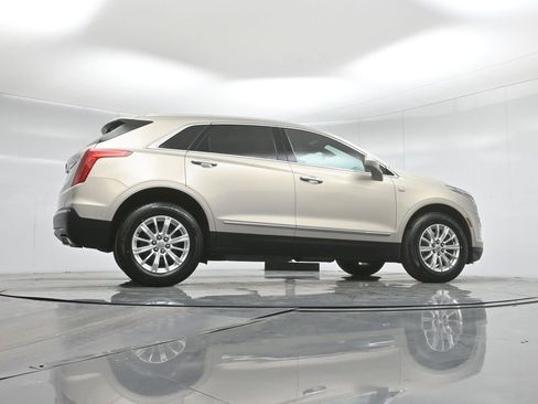 Used 2017 Cadillac XT5 FWD image 48
