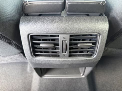 Used 2023 Nissan Rogue S AWD/4WD image 24